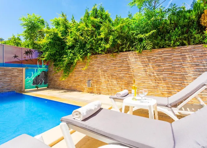 Elmas Paradise Villa