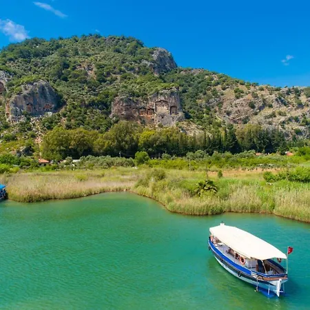 Elmas Paradise Villa